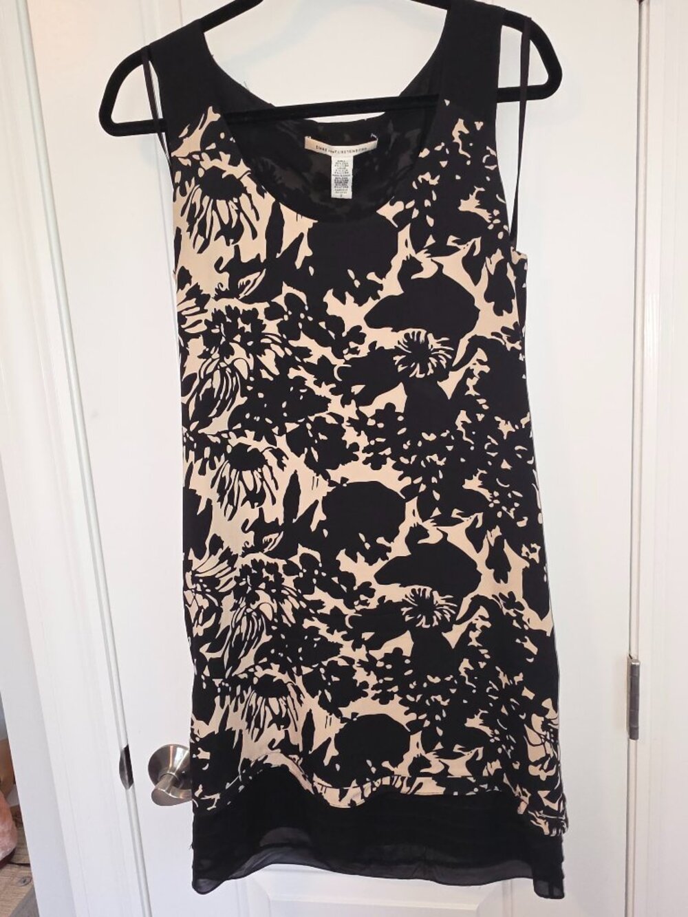 Diane von Furstenberg DVF Silk Floral Shift Dress w Pockets Black Beige Size 2/4
